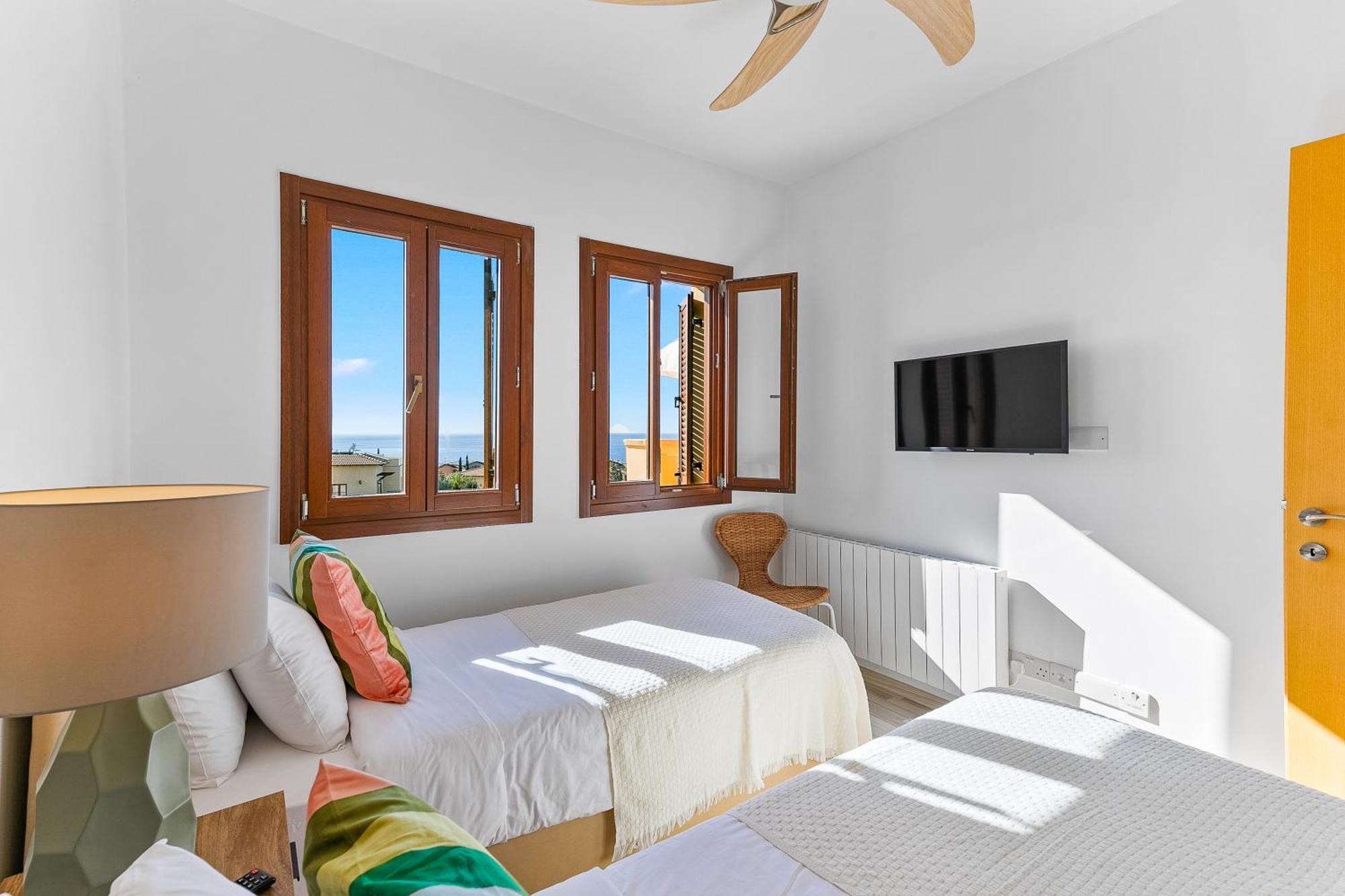 2 Bedroom Apartment Thalassa With Sea And Sunset Views, Aphrodite Hills Resort Sakarya Dış mekan fotoğraf