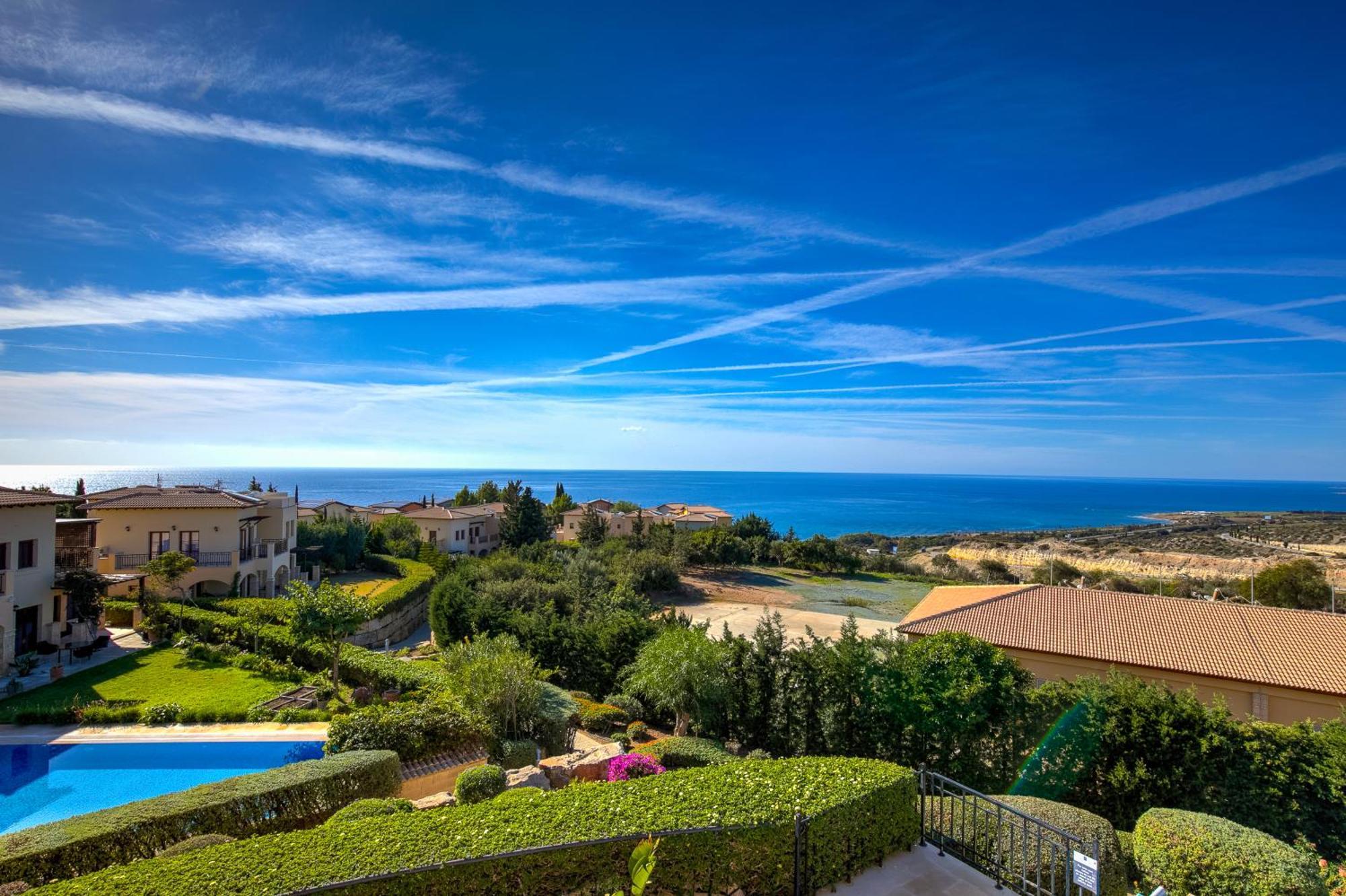 2 Bedroom Apartment Thalassa With Sea And Sunset Views, Aphrodite Hills Resort Sakarya Dış mekan fotoğraf