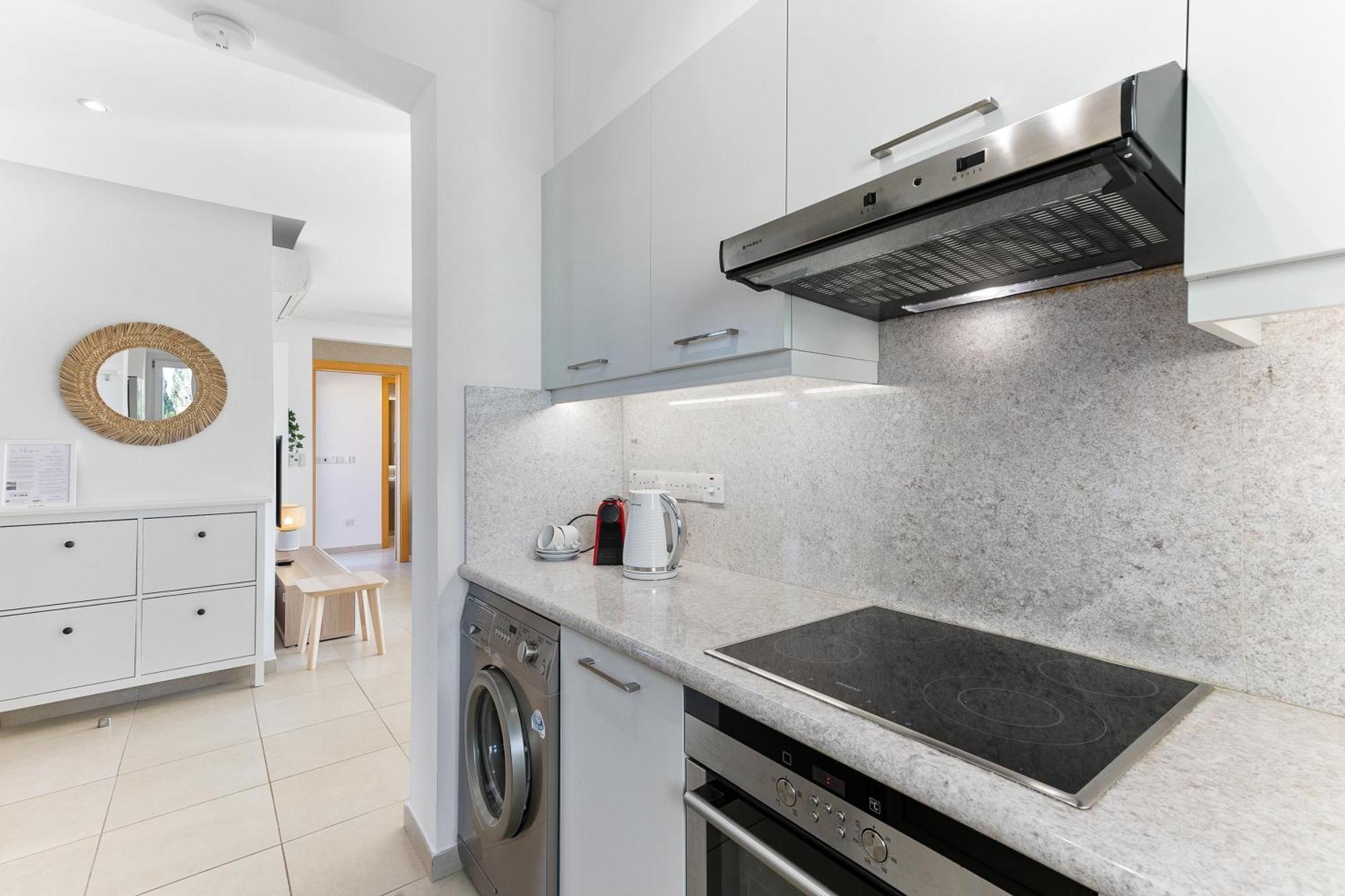 2 Bedroom Apartment Thalassa With Sea And Sunset Views, Aphrodite Hills Resort Sakarya Dış mekan fotoğraf