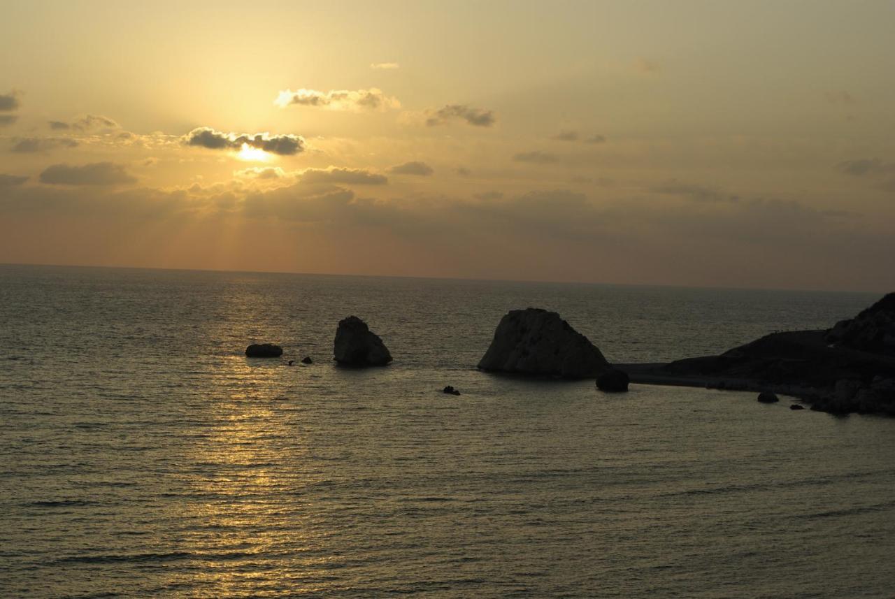2 Bedroom Apartment Thalassa With Sea And Sunset Views, Aphrodite Hills Resort Sakarya Dış mekan fotoğraf